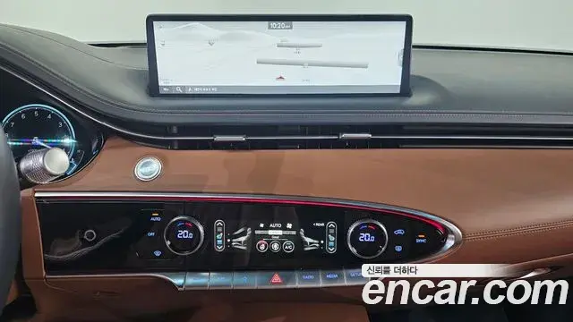 Genesis GV70 2021 — ფოტო 19/30