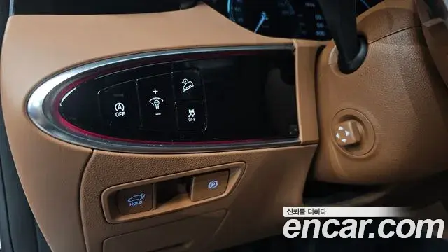 Genesis GV70 2021 — ფოტო 23/30