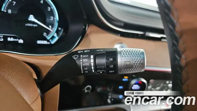 Genesis GV70 2021 — ფოტო 8/30