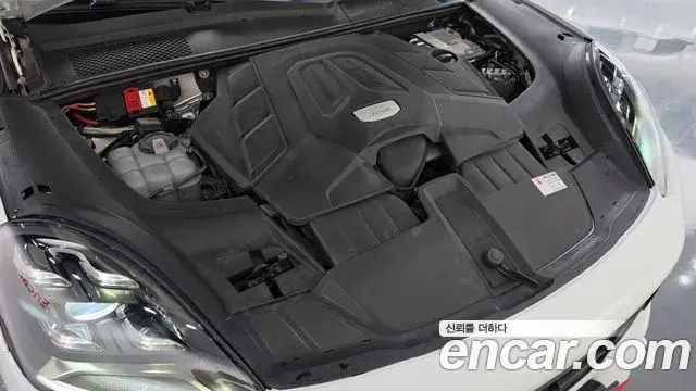 Porsche Cayenne 2019 — Photo 30/37