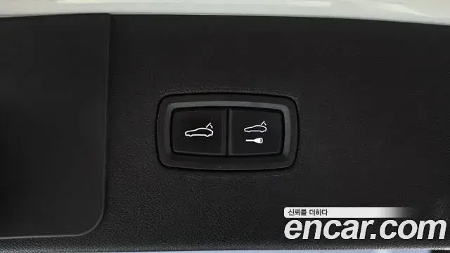 Porsche Cayenne 2019 — Photo 13/37