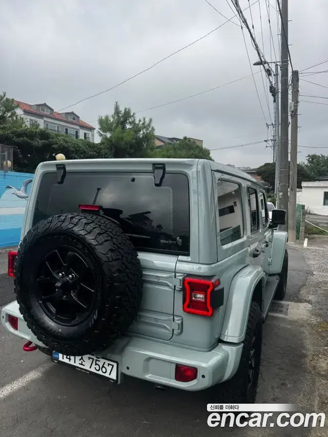 Jeep Wrangler 2024 — Фото 2/17