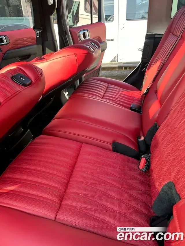 Jeep Wrangler 2024 — Фото 11/17