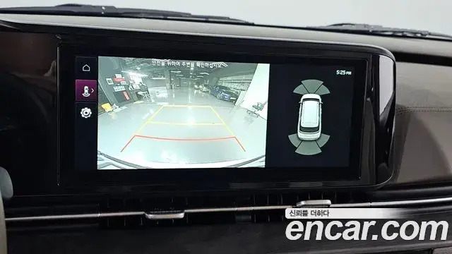 Kia Carnival 2023 — Photo 8/31