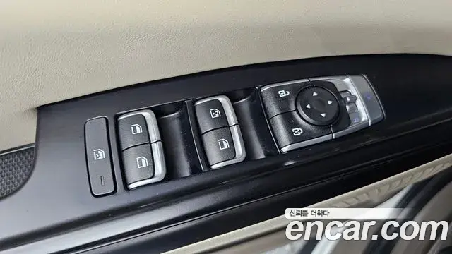 Kia Carnival 2023 — Photo 6/31