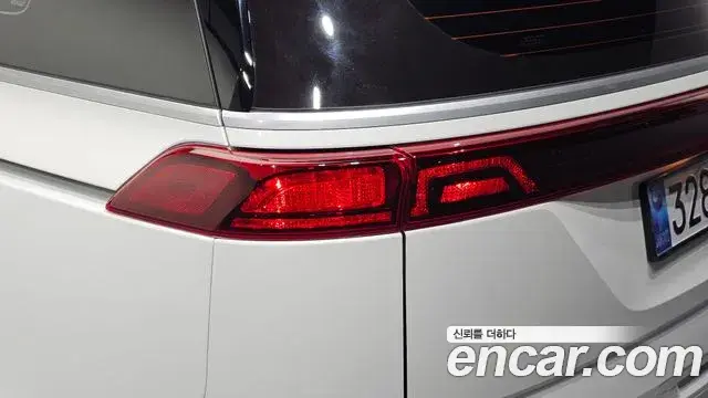Kia Carnival 2023 — Photo 12/31