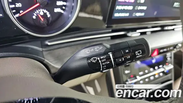 Kia Carnival 2023 — Photo 23/31