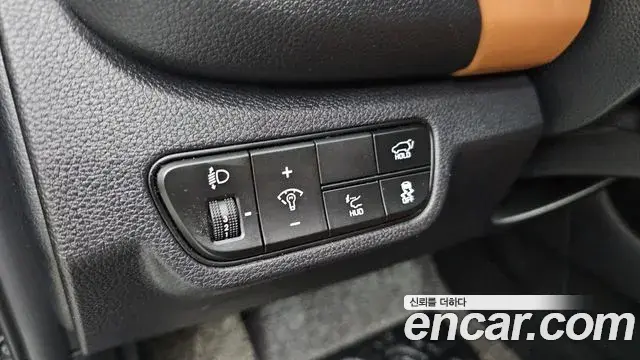 Kia Seltos 2024 — ფოტო 16/31