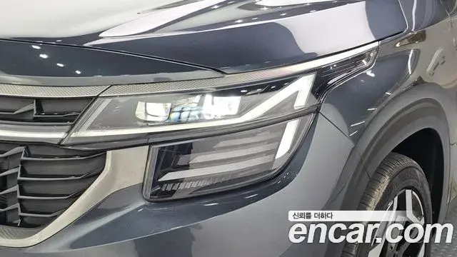 Kia Seltos 2024 — ფოტო 24/31