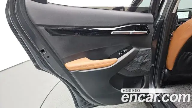 Kia Seltos 2024 — ფოტო 22/31