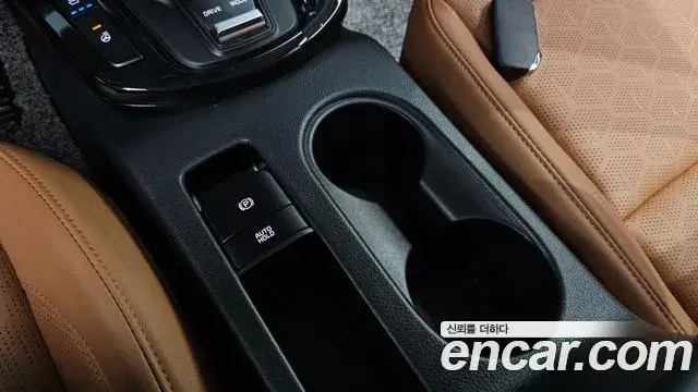 Kia Seltos 2024 — ფოტო 2/31