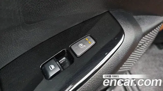 Kia Seltos 2024 — ფოტო 21/31