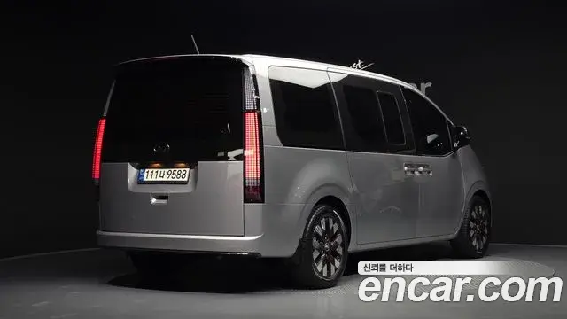 Hyundai Staria 2021 — Photo 22/33