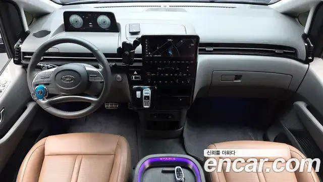 Hyundai Staria 2021 — Photo 12/33
