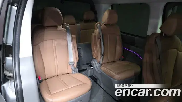 Hyundai Staria 2021 — Photo 15/33
