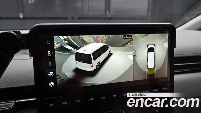 Hyundai Staria 2021 — Photo 33/33