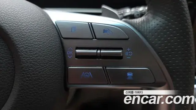 Hyundai Staria 2021 — Photo 7/33