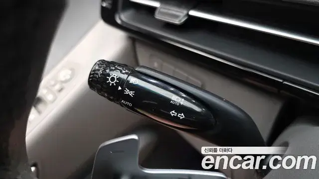 Hyundai Staria 2021 — Photo 6/33
