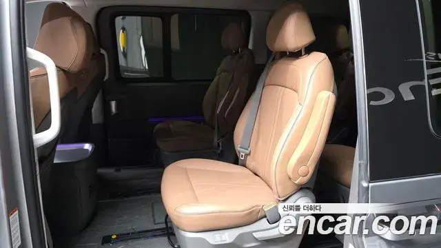 Hyundai Staria 2021 — Photo 32/33