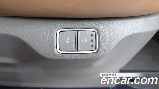 Hyundai Staria 2021 — Photo 9/33