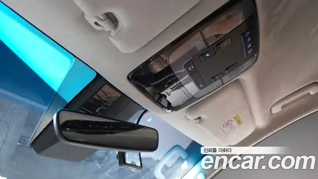Hyundai Staria 2021 — Photo 3/33