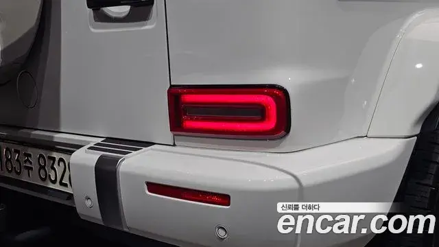 Mercedes-Benz G-Class 2021 — Photo 27/32