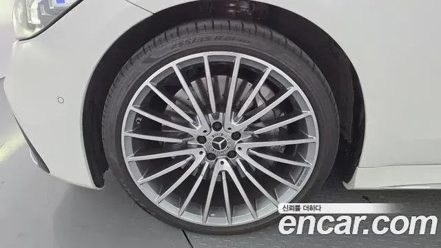 Mercedes-Benz S-Class 2023 — Photo 22/30