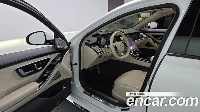Mercedes-Benz S-Class 2023 — Photo 1/30