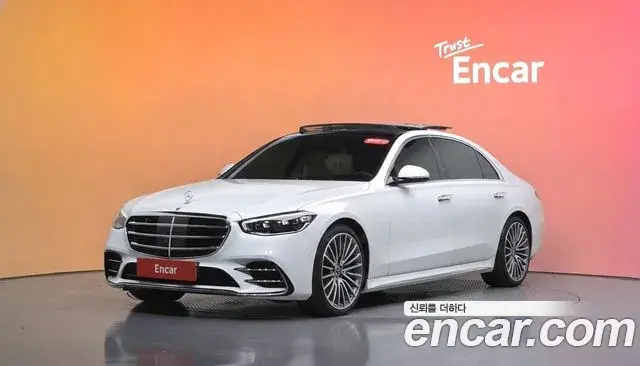 Mercedes-Benz S-Class 2023 — Photo 10/30