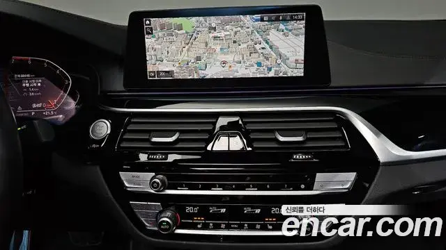 BMW 5 Series 2020 — Фото 14/20