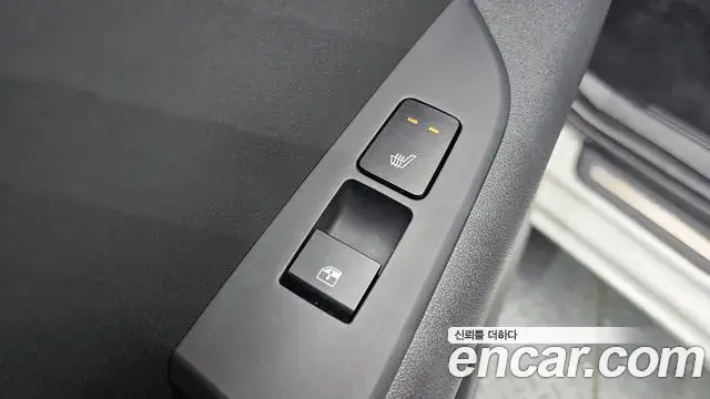Kia Niro 2022 — Фото 19/20