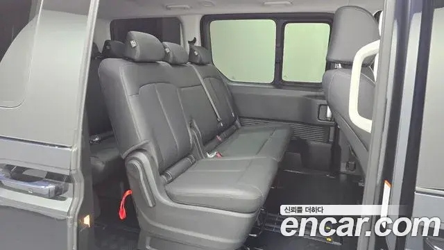 Hyundai Staria 2024 — Фото 11/20
