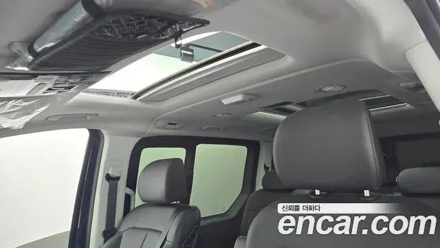 Hyundai Staria 2024 — Фото 15/20