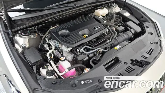 Lexus ES300h 2022 — Photo 9/37