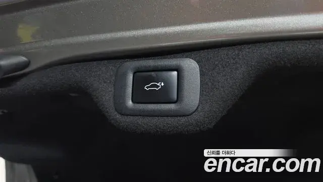 Lexus ES300h 2022 — Photo 28/37