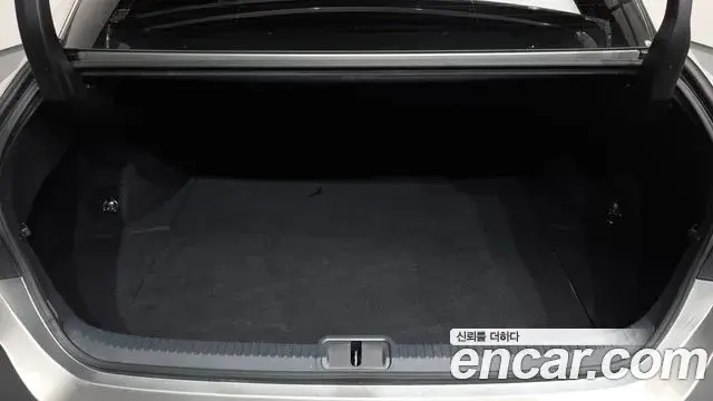 Lexus ES300h 2022 — Photo 5/37