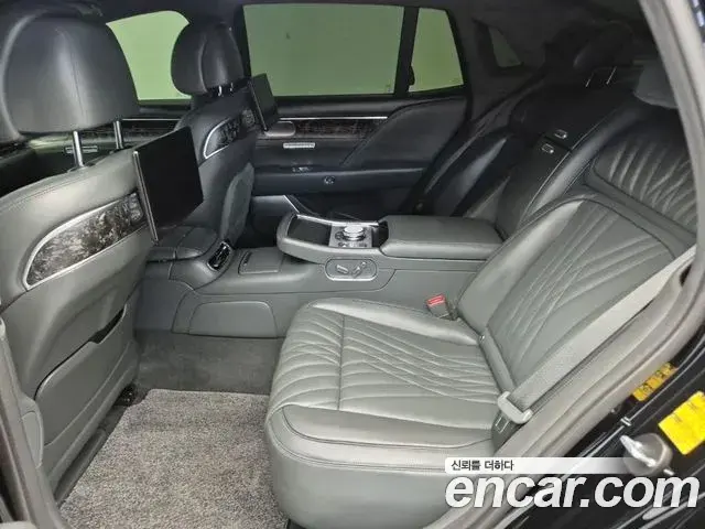Genesis G90 2023 — Şəkil 17/19