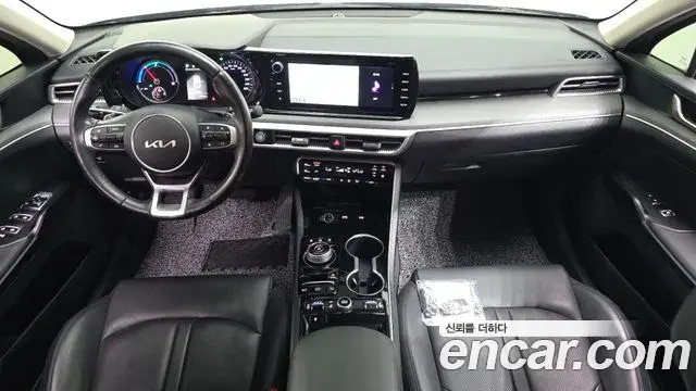 Kia K5 2022 — Şəkil 10/32