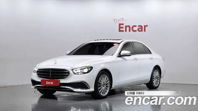 Mercedes-Benz E-Class 2020 — Фото 1/20