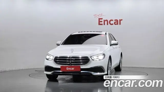Mercedes-Benz E-Class 2020 — Фото 3/20