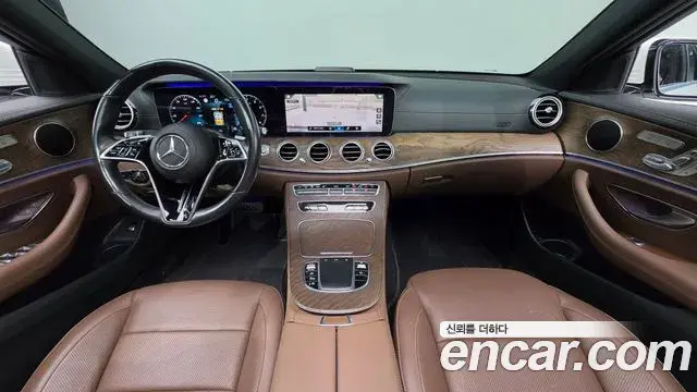 Mercedes-Benz E-Class 2020 — Фото 7/20