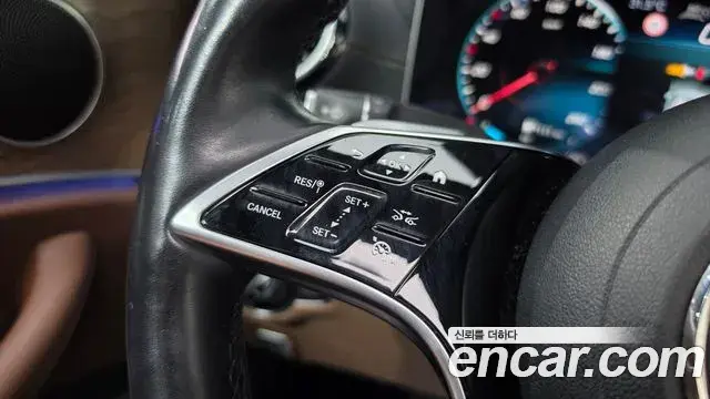 Mercedes-Benz E-Class 2020 — Фото 15/20