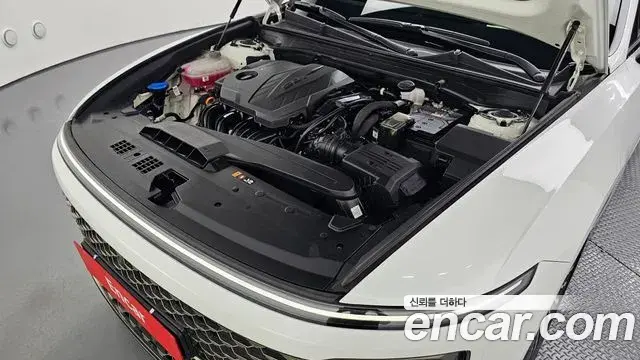 Hyundai Grandeur Hybrid 2023 — Photo 31/31