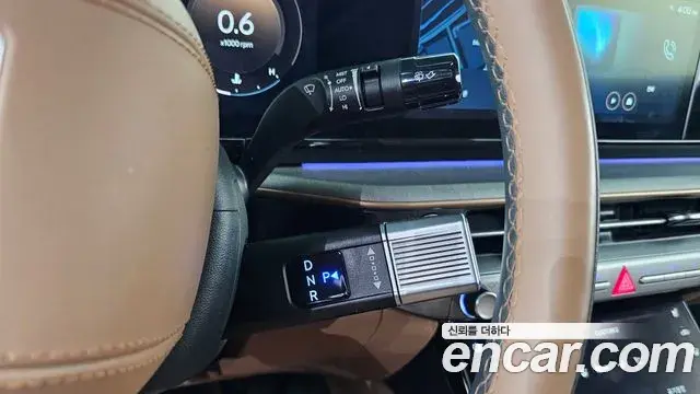 Hyundai Grandeur Hybrid 2023 — Photo 7/31