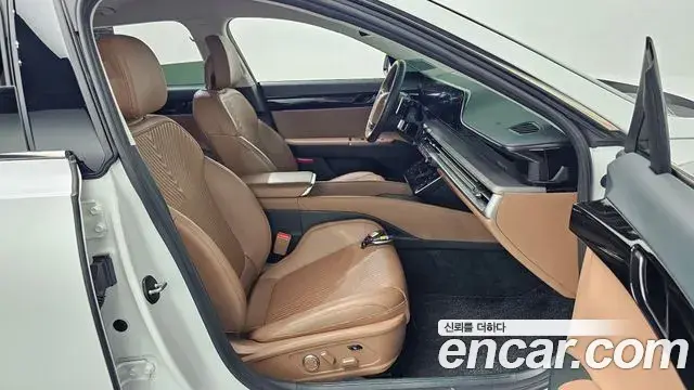 Hyundai Grandeur Hybrid 2023 — Photo 8/31