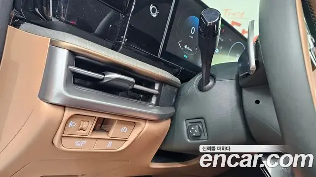Hyundai Grandeur Hybrid 2023 — Photo 4/31