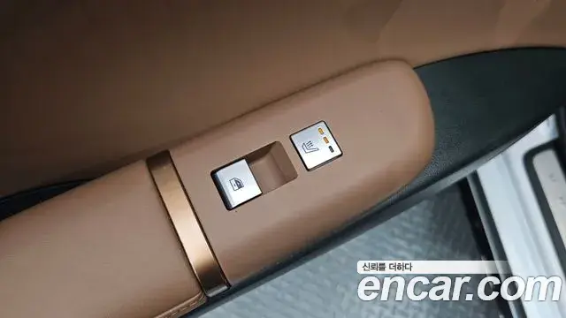 Hyundai Grandeur Hybrid 2023 — Photo 27/31