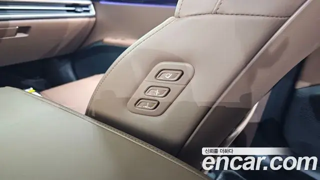 Hyundai Grandeur Hybrid 2023 — Photo 14/31
