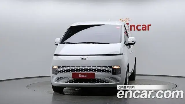 Hyundai Staria 2023 — Şəkil 18/31
