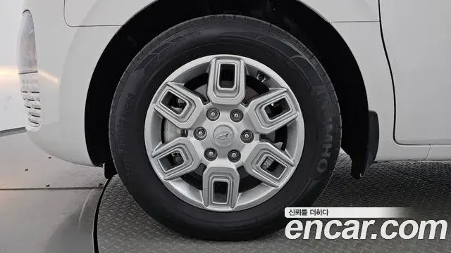 Hyundai Staria 2023 — Şəkil 11/31